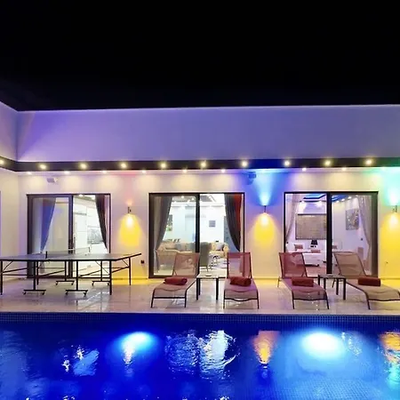 Fenomen 2 / Kalkan Hotell